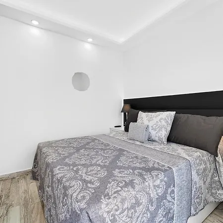 Ferienhaus Oceanview Paradise 2br: High-speed Wifi & Office | Walk To & Restaurants Costa Adeje (Tenerife)